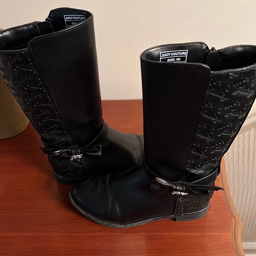 Juicy Couture girls boots